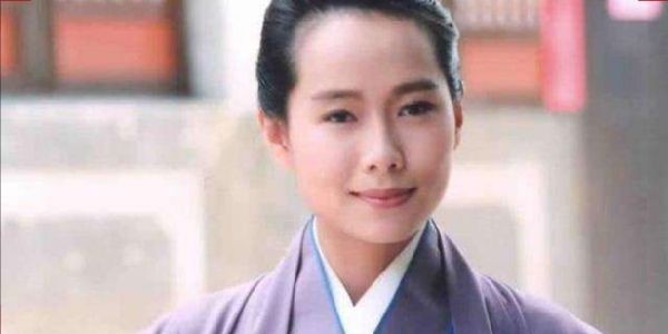 扮演许仙的女演员叫什么名字