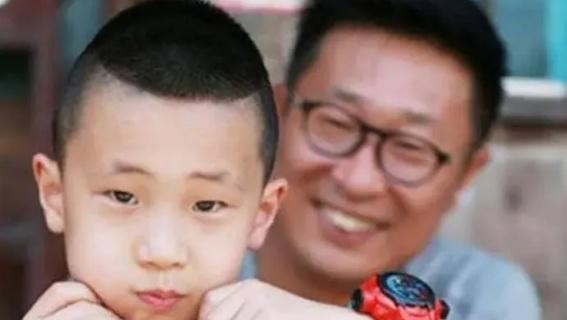林永健做梦都想不到，儿子林大竣竟成国际钢琴代言人，为干妈宋丹丹赢得掌声