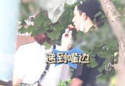 新版“道明寺”王鹤棣恋情曝光？美女喂他吃炸鸡，甜度超标！