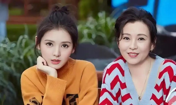 张予曦妈妈开明态度引热议：不介意女儿谈姐弟恋，真爱无关年龄