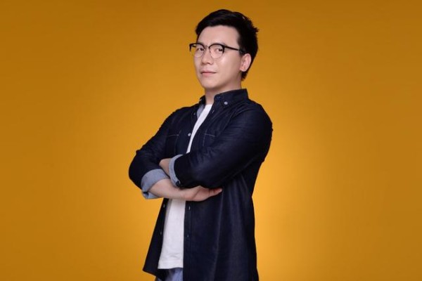 陈铭辟谣出轨传闻，发文：老婆快来救我！网友：狗粮当夜宵！