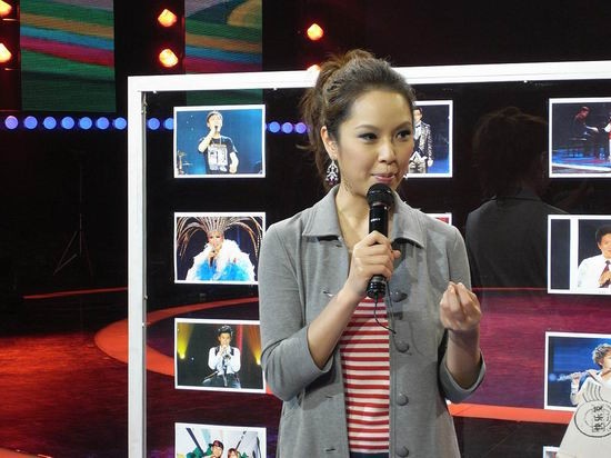 快乐购“妈妈的愿望”众明星晒妈妈的隐私(图)