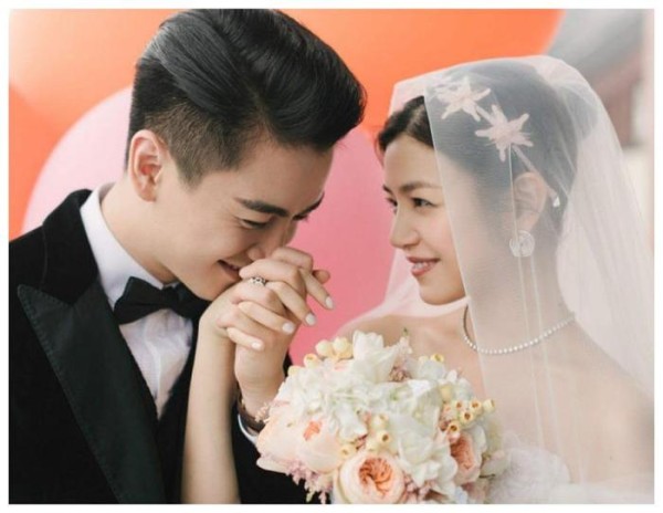 明星们的结婚照：杨幂和刘凯威养眼，最后一对把网友看哭了