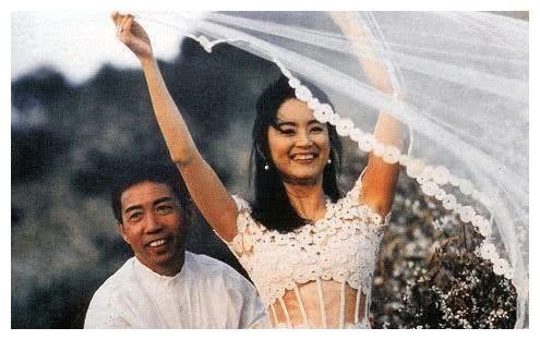 明星们的结婚照：杨幂和刘凯威养眼，最后一对把网友看哭了