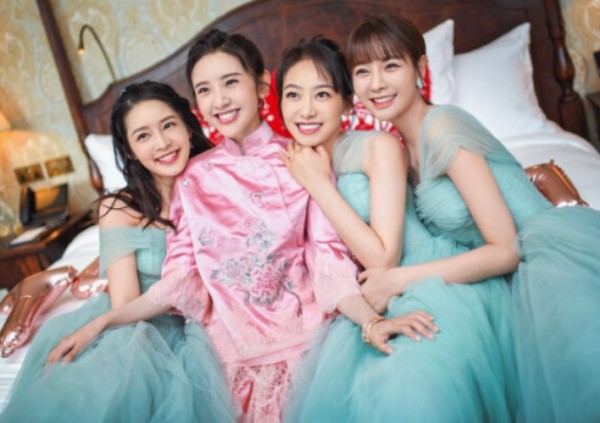 唐艺昕李沁什么关系 终于知道李沁为什么有意避嫌张若昀了