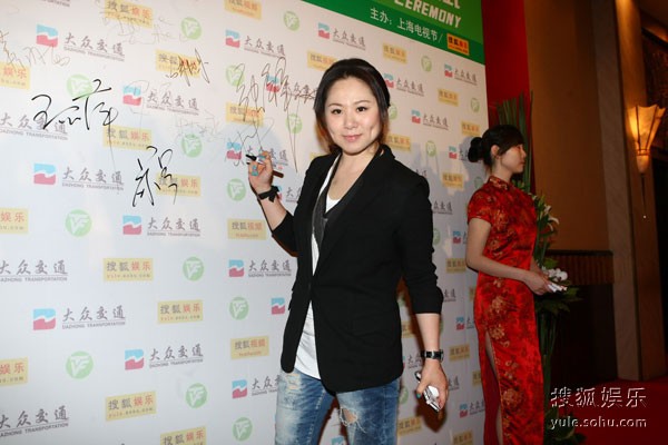 蔡艺侬年轻时最美图片 经纪人蔡艺侬个人资料简介