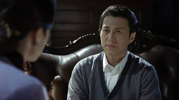 明楼主动说出真实身份，大姐满脸震惊，原来俩人都是卧底