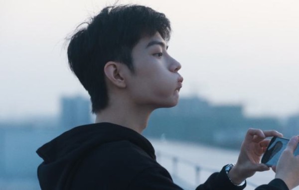 号称肖战2.0的网红“玖月”去拍戏了，果然网红和明星还是有差距