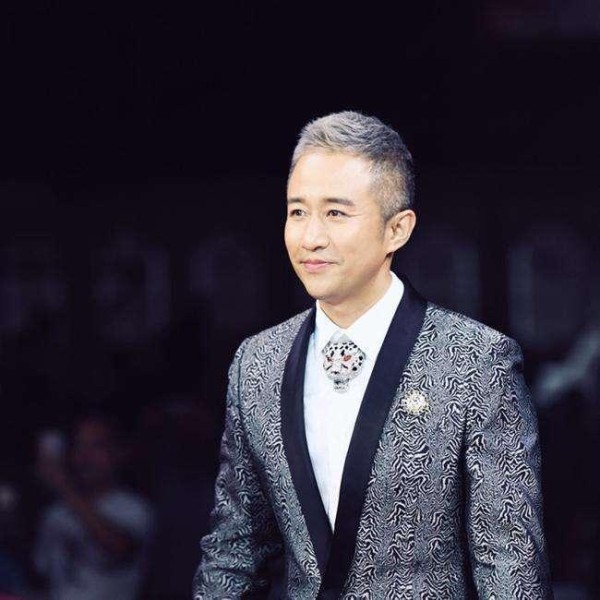 为什么这位美女明星要嘲讽搏击老板郭晨冬耍大牌？