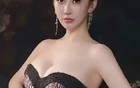 官恩娜印花抹胸裙造型引热议，魅力十足，美到天际?