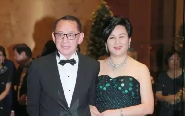 明星的婚姻，一定要睁一只眼闭一只眼吗？