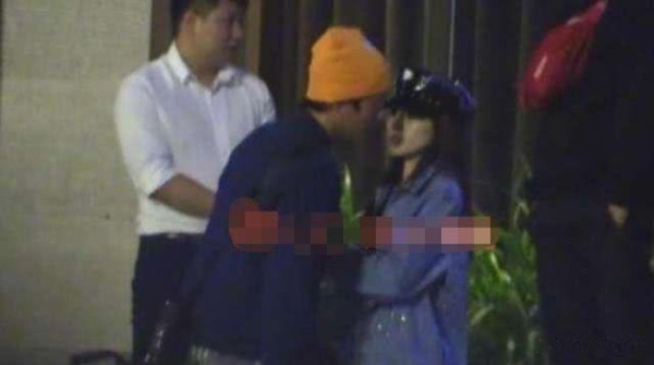 新恋情曝光？杜淳被曝深夜与美女k歌 一同回家过夜