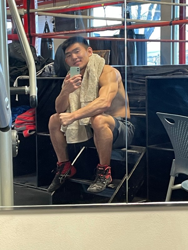 宋亚东的师傅是谁，他为什么叫功夫猴子？