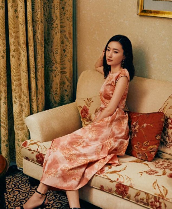 王丽坤被坑惨！老公嫖娼花费上百万、诈骗十几亿，多个女星受牵连
