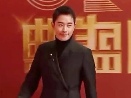 罗晋的家庭背景终于曝光，父亲的身份让人吃惊，难怪唐嫣对他情有独钟