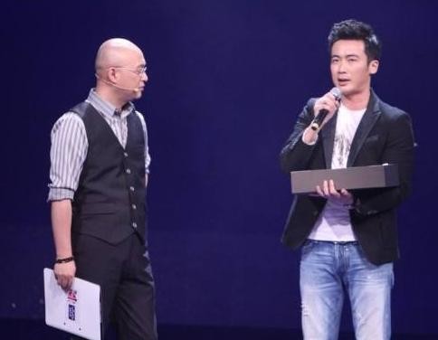 李念有个同父异母的哥哥，颜值和智商双高，曾上过《非诚勿扰》
