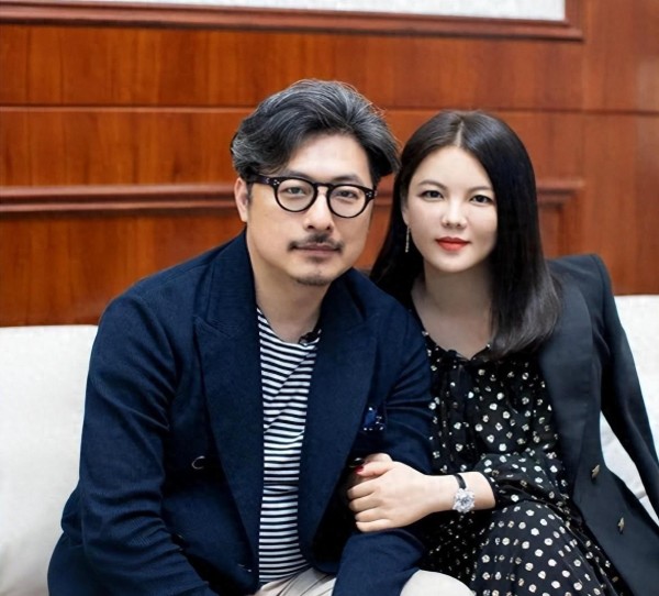 离异四年的李湘王岳伦，近期共同给明星们上了一课