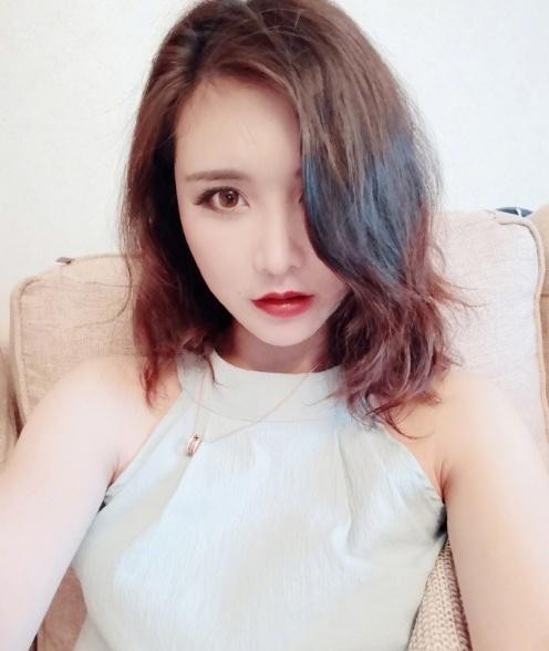 网红天生不能当明星？继天佑和冯提莫之后，网友们普遍更看好她