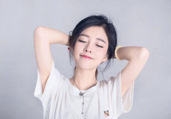网红天生不能当明星？继天佑和冯提莫之后，网友们普遍更看好她
