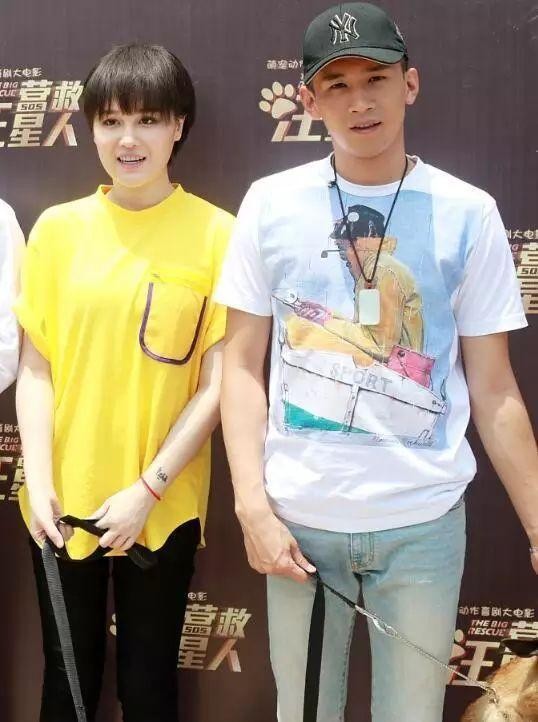 天佑出名后与师傅赵本山反目成仇，曾一度骂他是“下三滥”的玩意