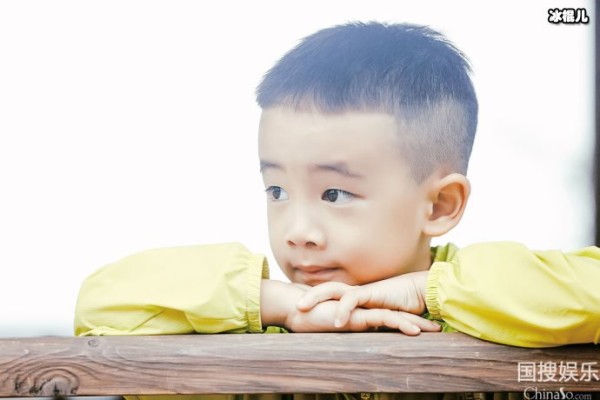 陈小春透露二胎名字直言感谢老婆应采儿，Jasper：嫉妒是什么！