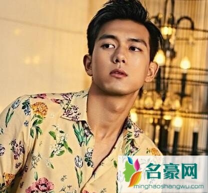 李现呵斥狗仔私生