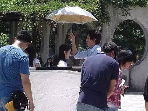 林依晨社交账号乌龙，原来她老公背景这么强大，怪不得不选郑元畅和胡