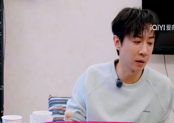 张维伊背的是董璇的包吗 婚姻里的双赢生意