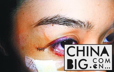 王静莹陈威陶争独子监护权终结4年婚姻(组图)