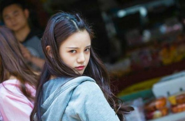 SNH48的“鲶鱼系”女神，五官辨识度极高，越看越耐看！