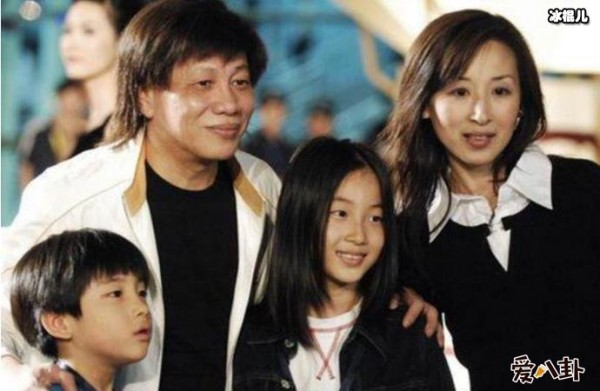 梁小龙妻子宋骧图片，去小20岁娇妻梁小龙宋骧怎么认识的