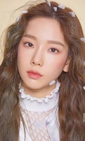 少女时代队长兼主唱,韩国女歌手金泰妍Kim TaeYeon手机壁纸图片(6)