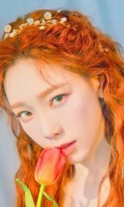 少女时代队长兼主唱,韩国女歌手金泰妍Kim TaeYeon手机壁纸图片(7)