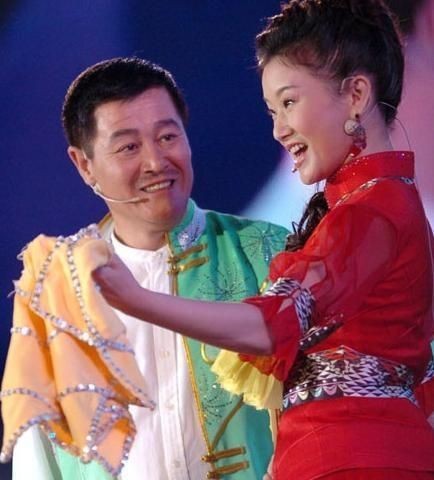揭秘赵本山两任妻子婚史　儿子女儿近照曝光