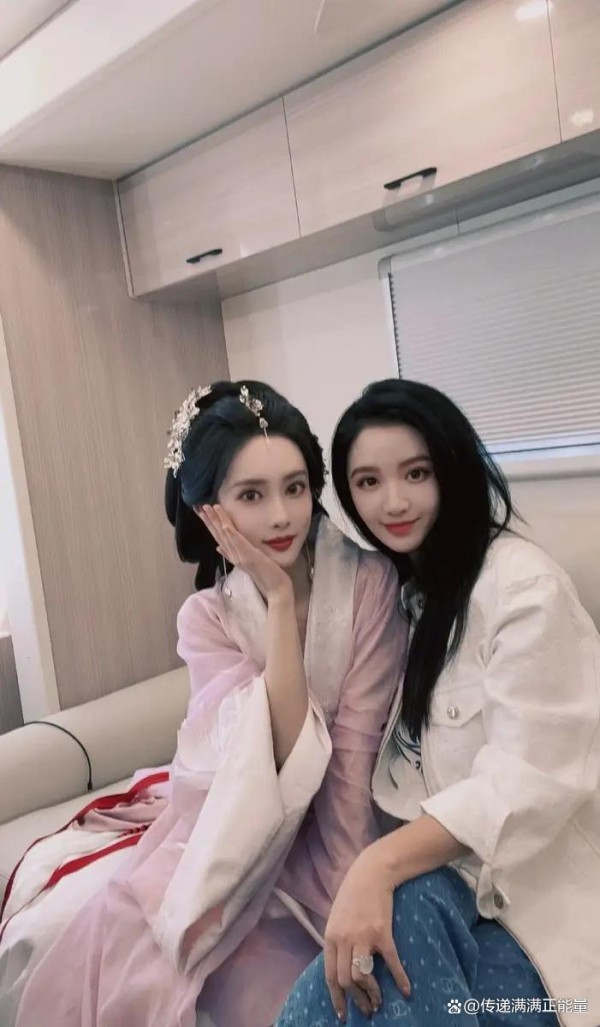 张萌孟子义贴贴上热搜：成年人的神仙友情，甜过偶像剧！