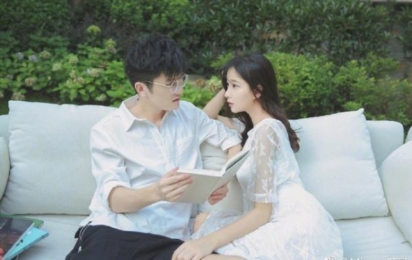 德云色直播说漏嘴: 若风女友原来这么有背景?