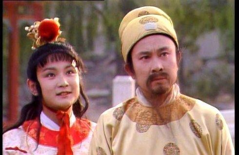 贾政的小老婆周姨娘与王夫人陪房周瑞是什么关系?其实大有深意!