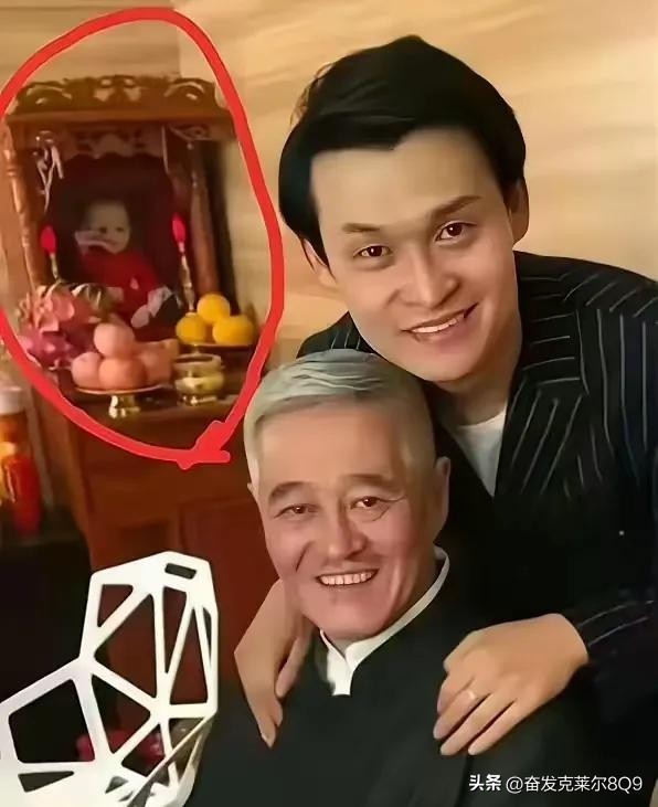奋发克莱尔：赵本山这个级别为什么供奉古曼童？

赵本山，这位在中国娱乐界享有盛誉的喜剧大师，近年来引发了广泛的讨论，尤其是关于他供奉古曼童的现象。古曼童，这一源自泰国的信仰物，被认为是能够带来好运与保护的象征。在社交媒体上，关于赵本山与古曼童之间的关系，不同的声音层出不穷。有人认为，这是一种个人信仰的体现，而有人则质疑其背后的文化根源与社会影响。

古曼童的历史悠久，最早源于泰国的民间信仰。人们相...