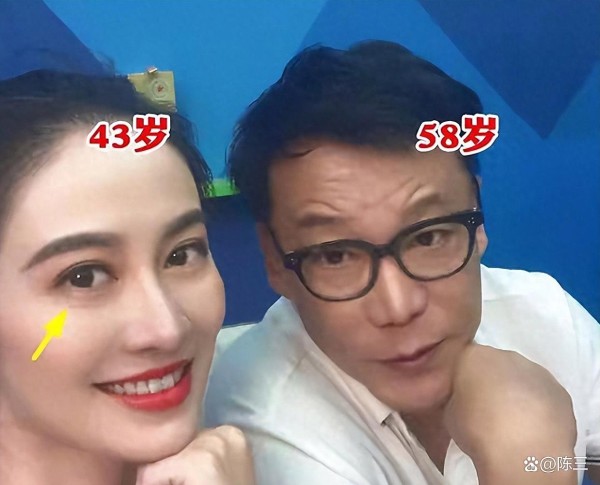 张丹红婚后首次秀恩爱，生理性喜欢显而易见，叶璇的体面被撕个粉碎