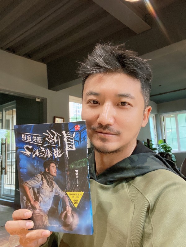冒险雷探长多大了结婚了吗，他是哪里人一个人到处拍摄吗？