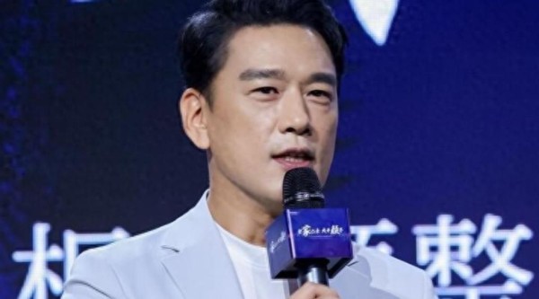 王耀庆：为啥出道至今无绯闻，看他老婆就明白了