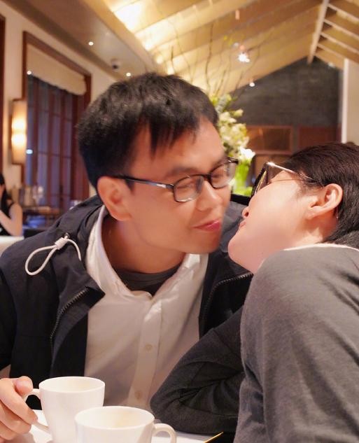 袁立为了保护老公梁太平，关闭微博评论，还自称是梁袁氏