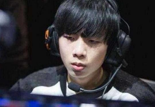 阿水签约图被曝光！全明星已成三叉戟最后一战，LPL迎最大合同