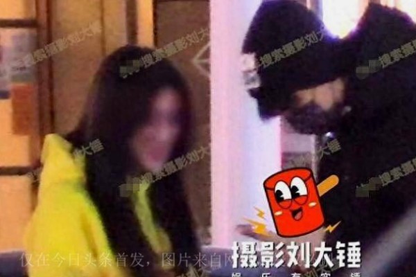 哈妮克孜秦霄贤是不是真的在一起了？哈妮克孜真正男友是谁