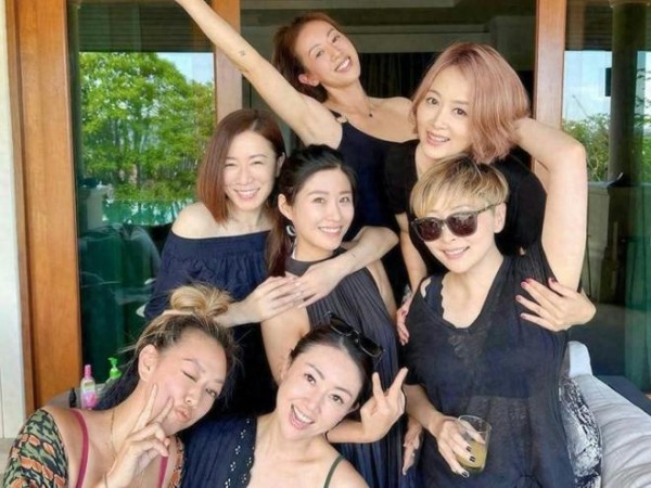 佘诗曼否认和文颂娴不和，爆《新闻女王2》定档11月播出