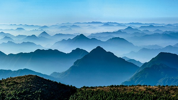 海拔1856.7米的百山祖，是江浙第二高峰，位于百山祖国家公园的核心区。这里是人工栽培香菇的发明者吴三公的家乡。(程昌福摄).jpg