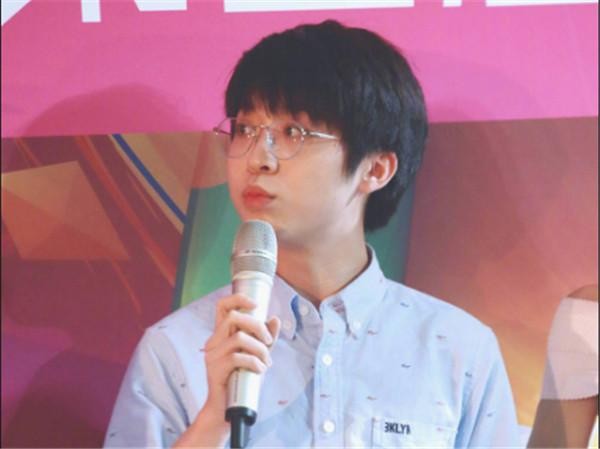 王者荣耀嗨氏终于发声：也许这就是成长，直播还会做下去