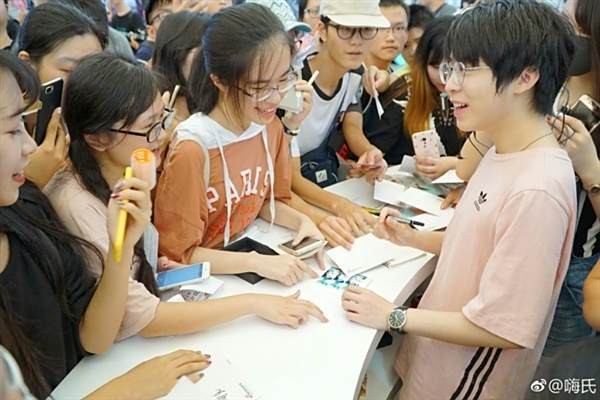 王者荣耀主播嗨氏千万财产遭法院冻结 谁的锅？