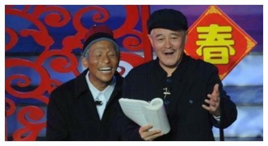 保镖受到赵本山喜爱，努力出门，如今出道多年身价上亿收获爱情