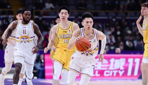 北控阵容洗牌 刘晓宇合同到期走人 张庆鹏全力引进18+6明星后卫